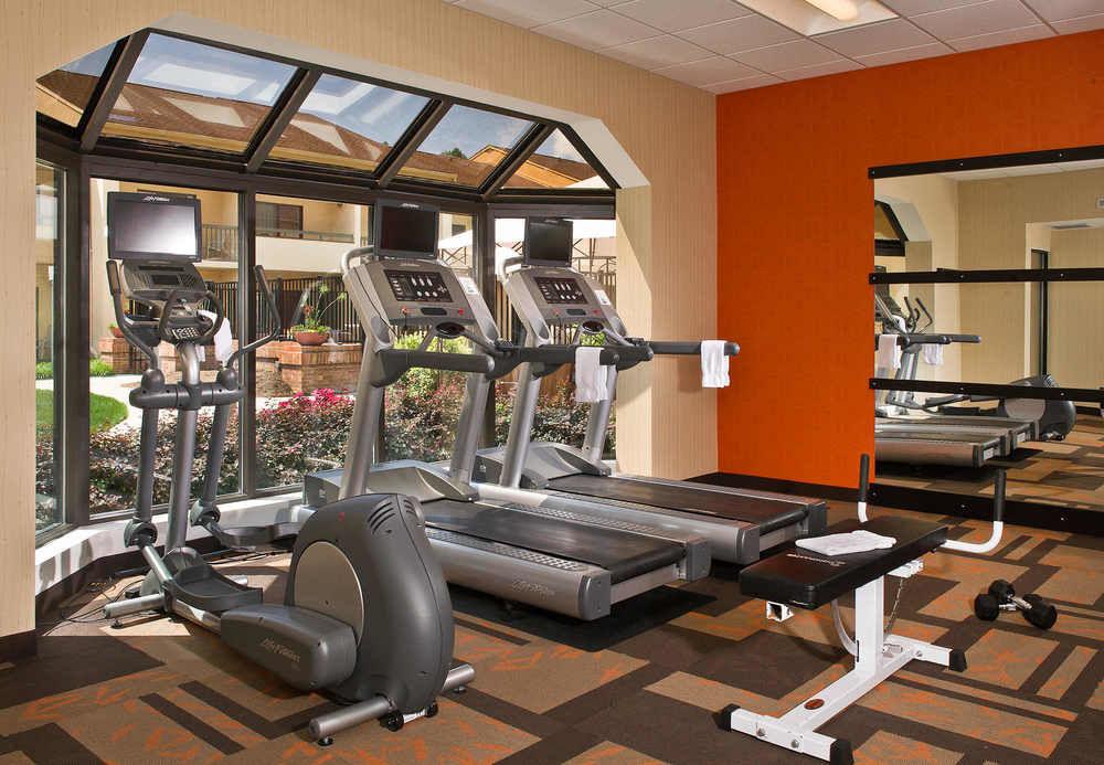 Courtyard By Marriott Raleigh Midtown Hotel Bagian luar foto