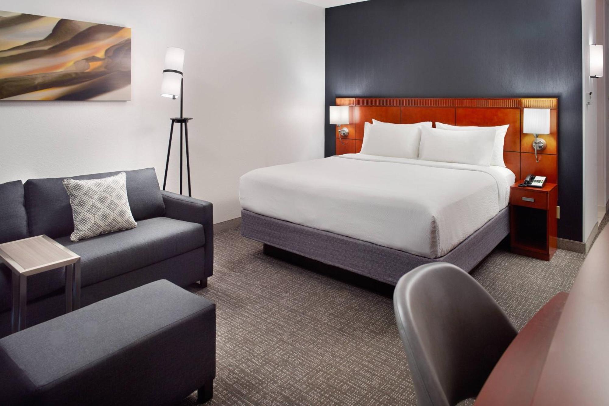 Courtyard By Marriott Raleigh Midtown Hotel Bagian luar foto