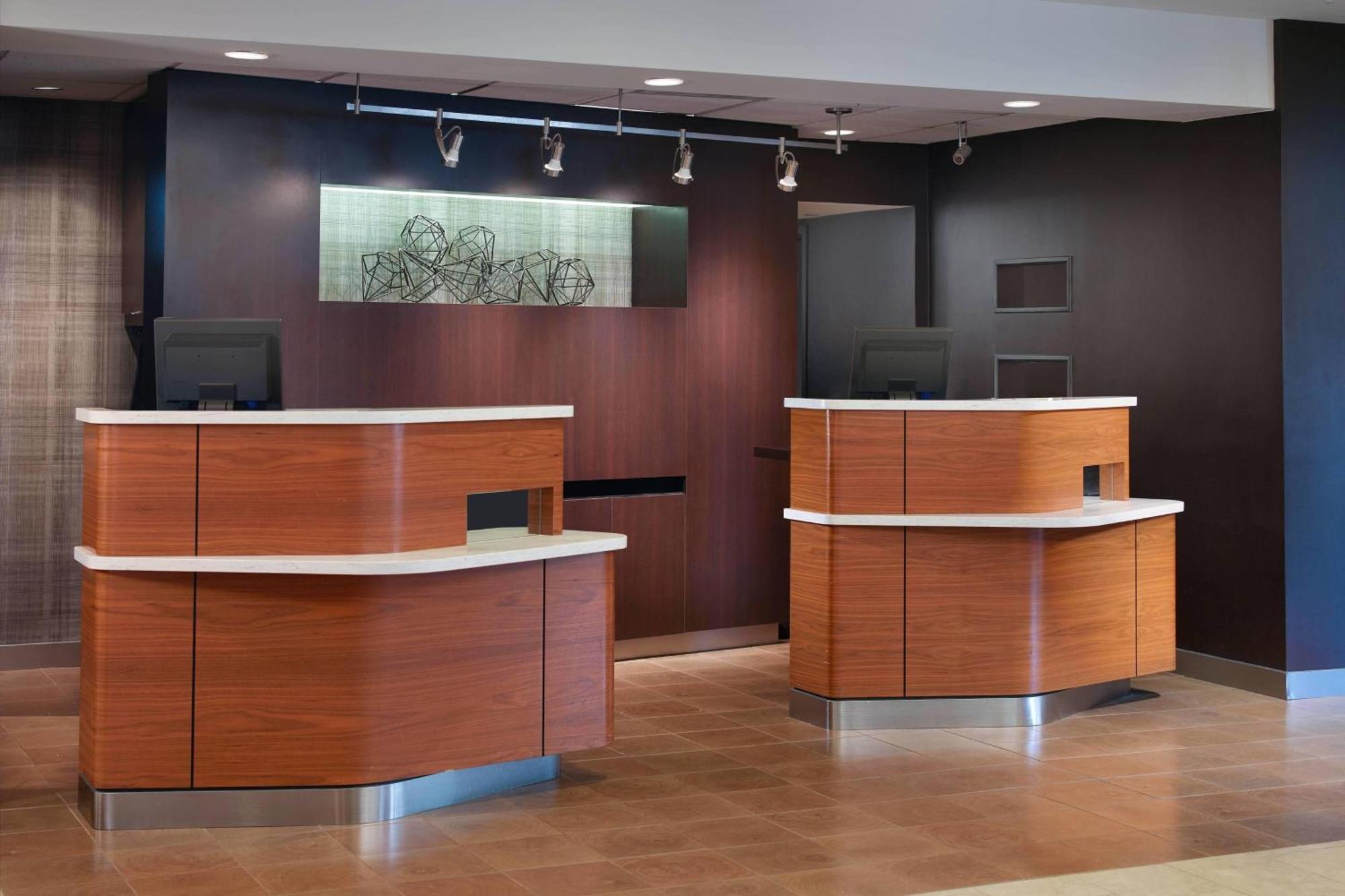 Courtyard By Marriott Raleigh Midtown Hotel Bagian luar foto