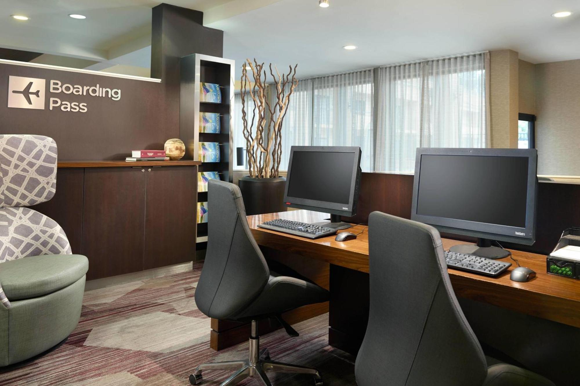 Courtyard By Marriott Raleigh Midtown Hotel Bagian luar foto