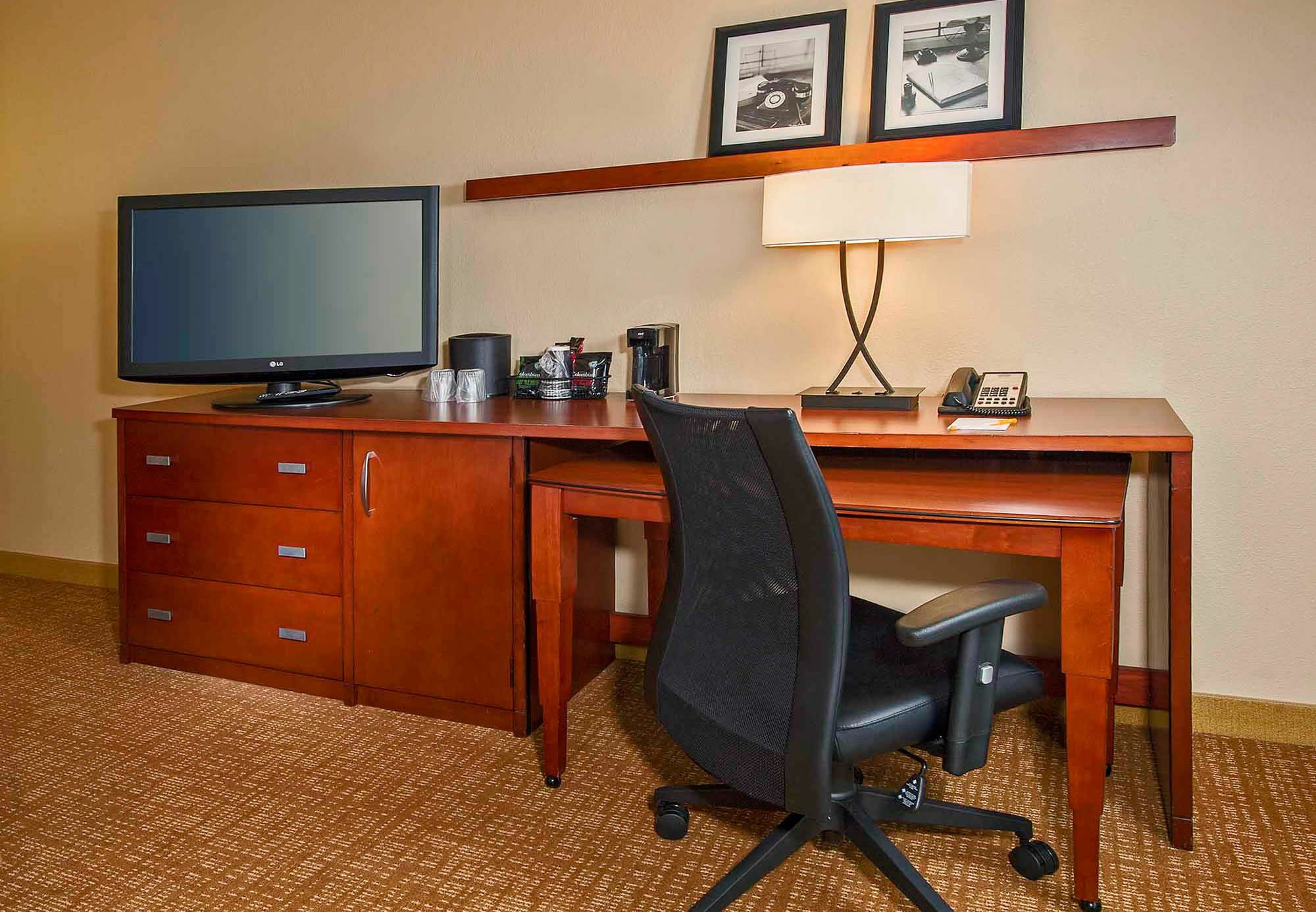 Courtyard By Marriott Raleigh Midtown Hotel Bagian luar foto